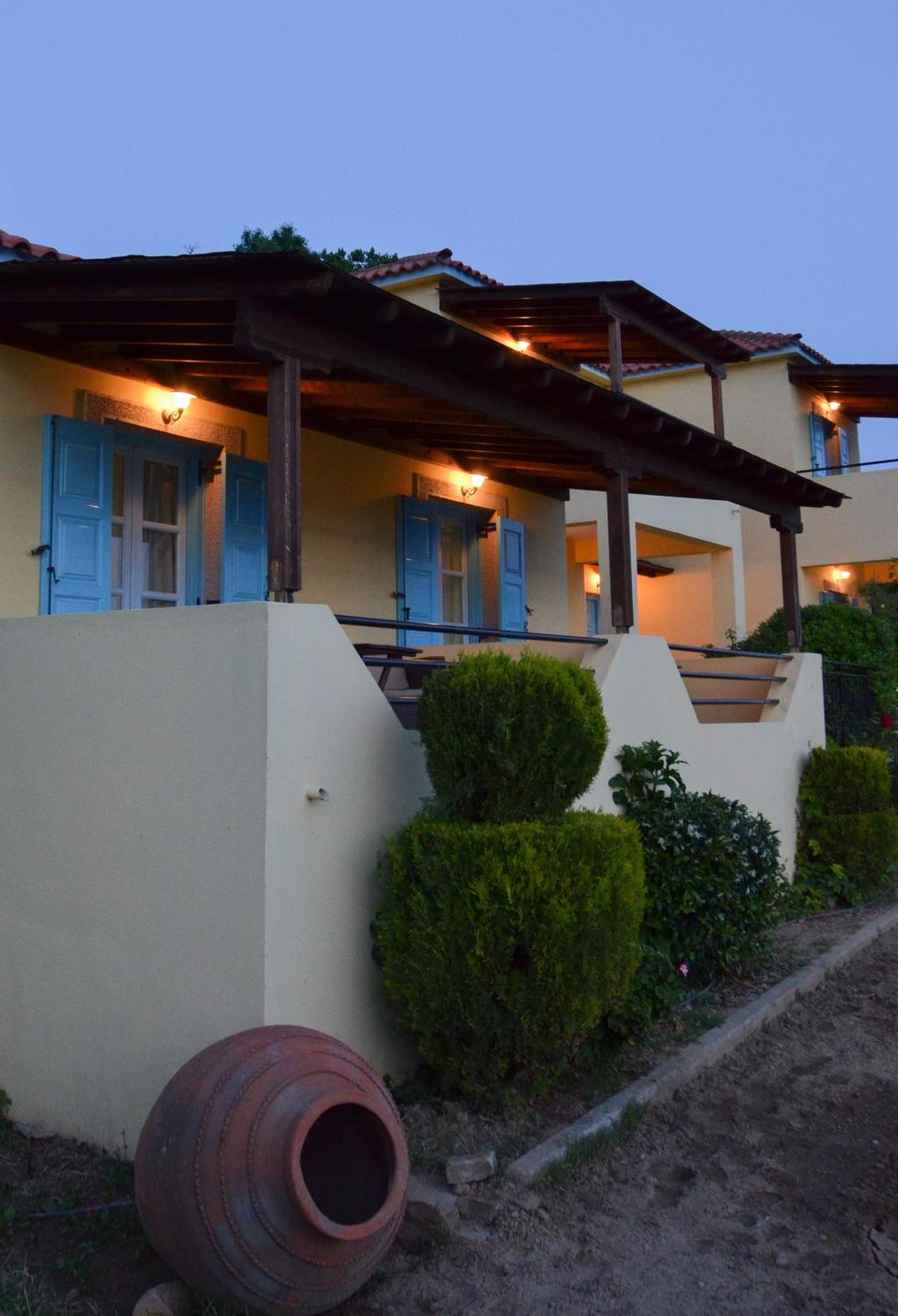 Hotel Dina - Ξενοδοχείο Ντινα Plati  Exteriör bild