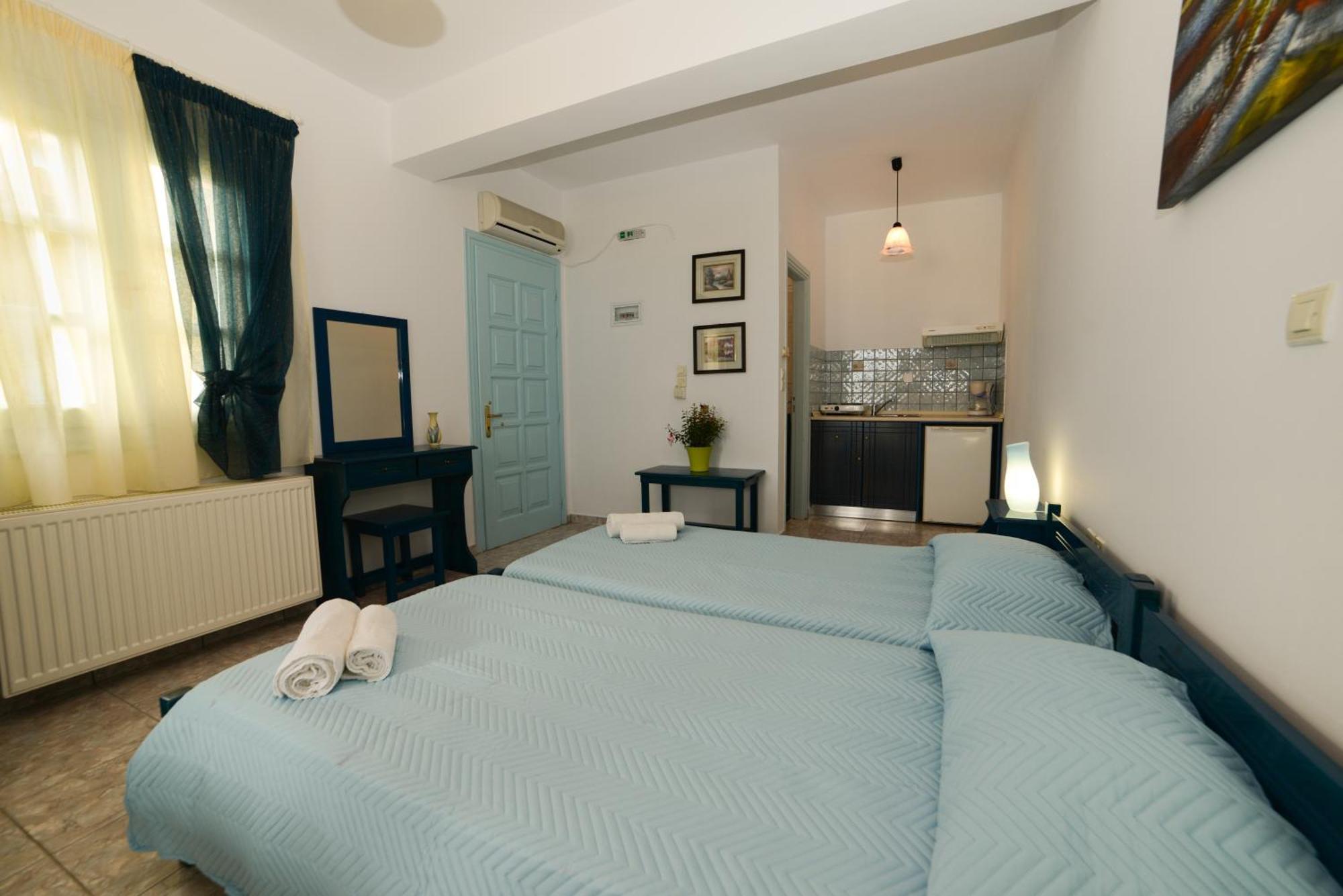 Hotel Dina - Ξενοδοχείο Ντινα Plati  Rum bild