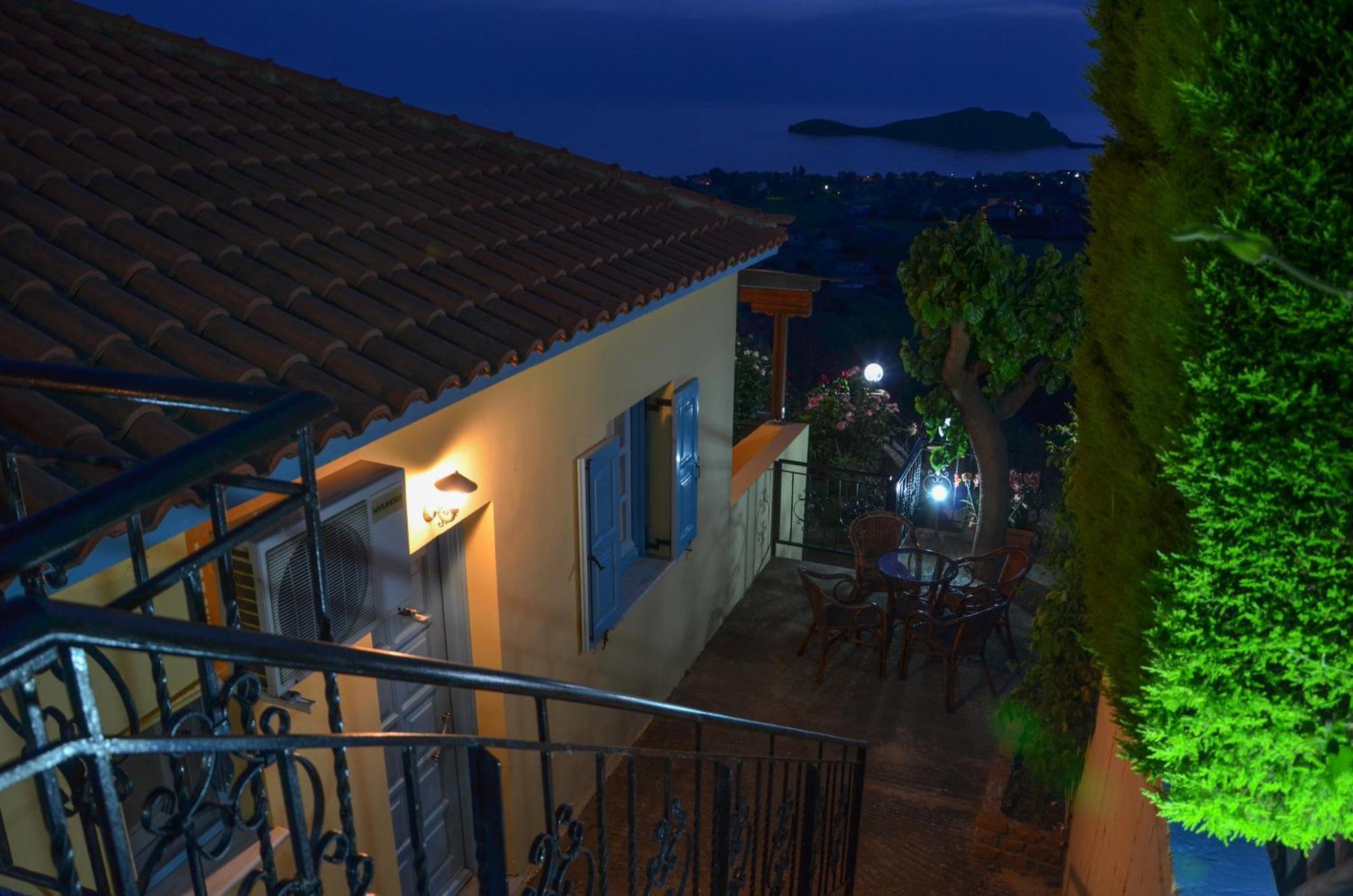 Hotel Dina - Ξενοδοχείο Ντινα Plati  Rum bild