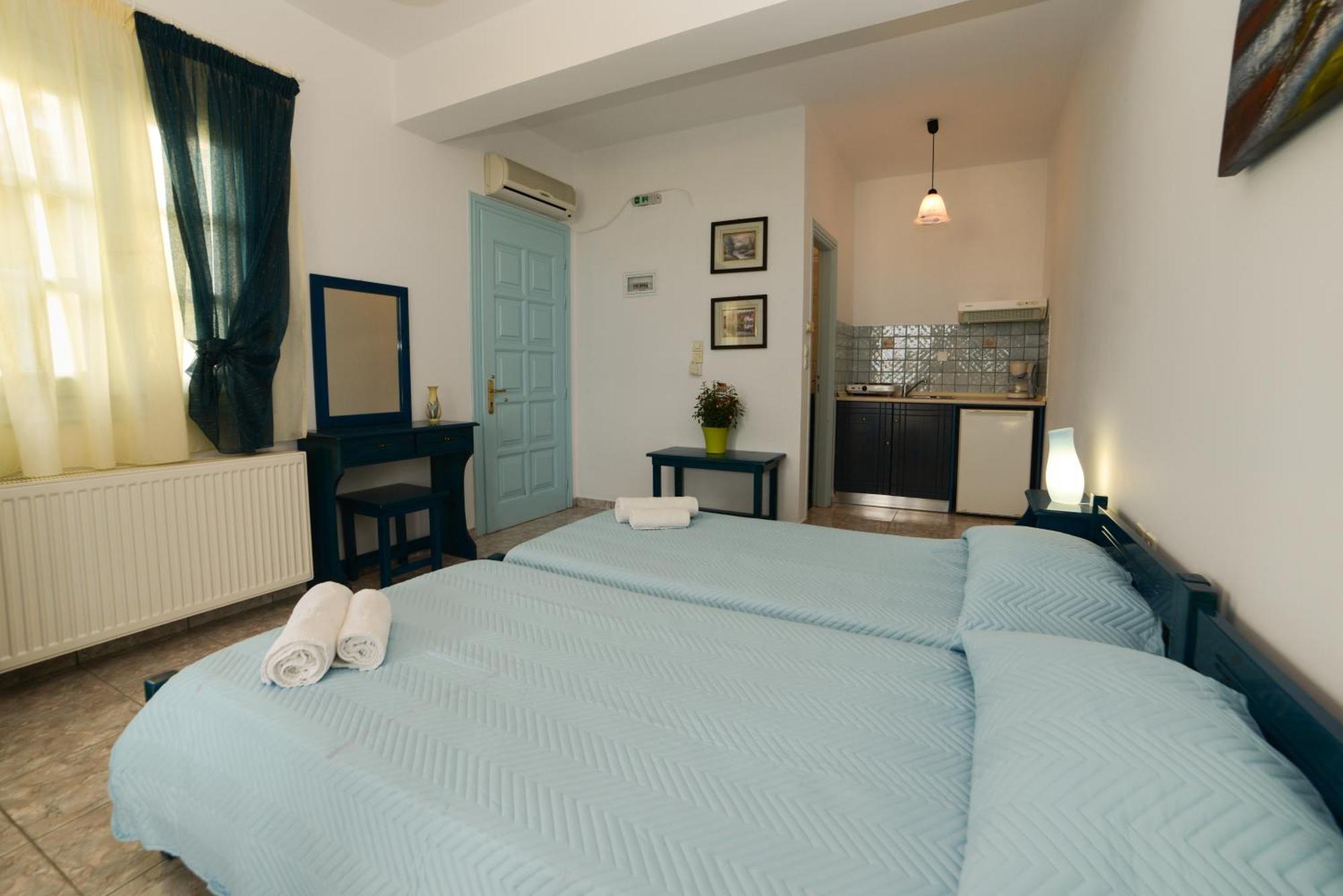 Hotel Dina - Ξενοδοχείο Ντινα Plati  Rum bild